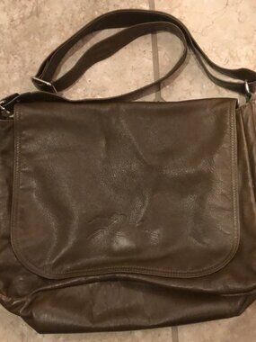 Vintage Longchamp leather flap carryall messenger satchel laptop shoulder bag